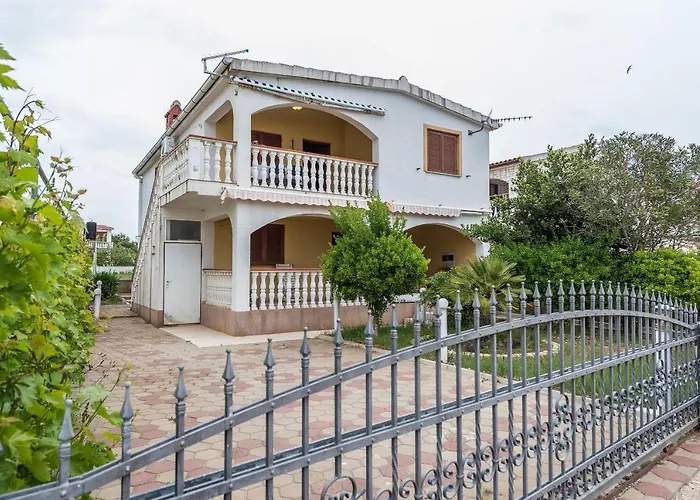 Appartamento By The Sea - 18570 Vir