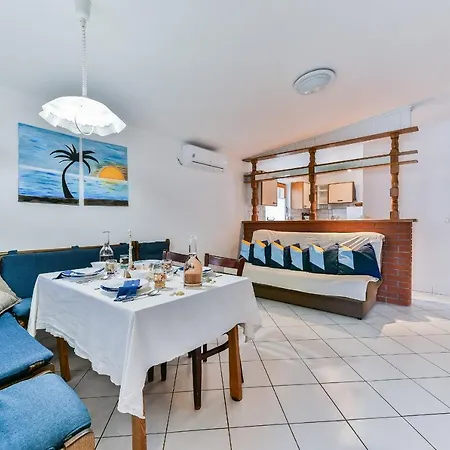 By The Sea - 18570 Apartment