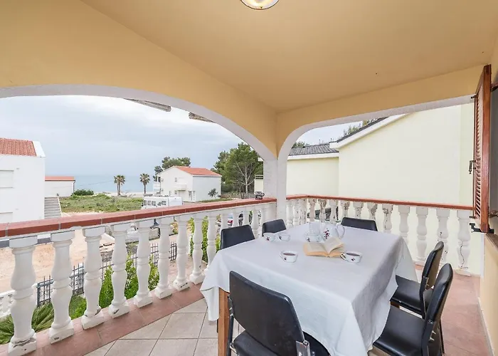 Apartman By The Sea - 18570 *